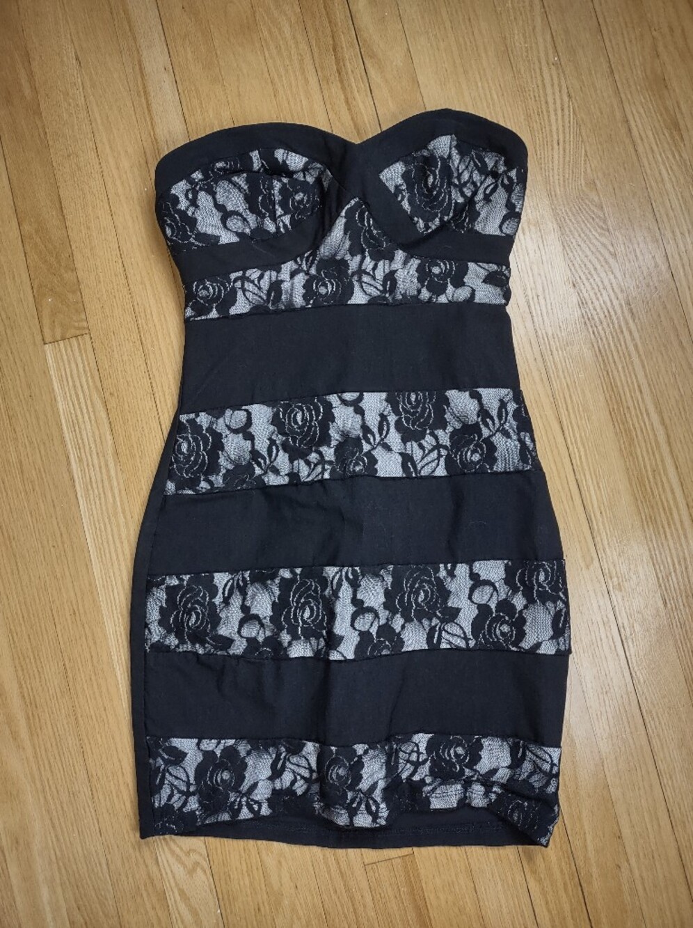 Black Lace Strapless Bodycon Cocktail Dress | Size 5
